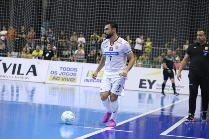 Esportes - ACBF se despede da LNF aps nova derrota para o Jaragu