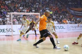 FutSal - ACBF perde para o Jaragu em casa no primeiro jogo das quartas de final da Liga Nacional