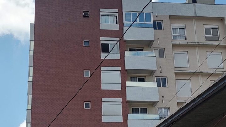 Apartamento pega fogo no Centro de Barbosa   