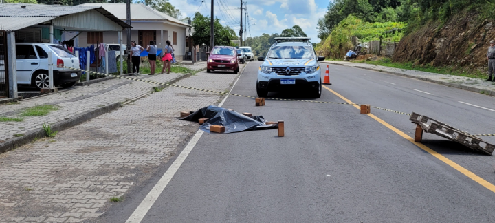 Homem  morto a tiros no bairro Fenachamp, em Garibaldi 